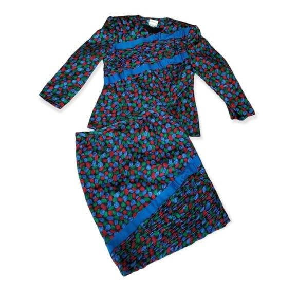 Raul Blanco Dresses & Skirts - Vintage Raul Blano Silk Skirt Jacket Set size 14